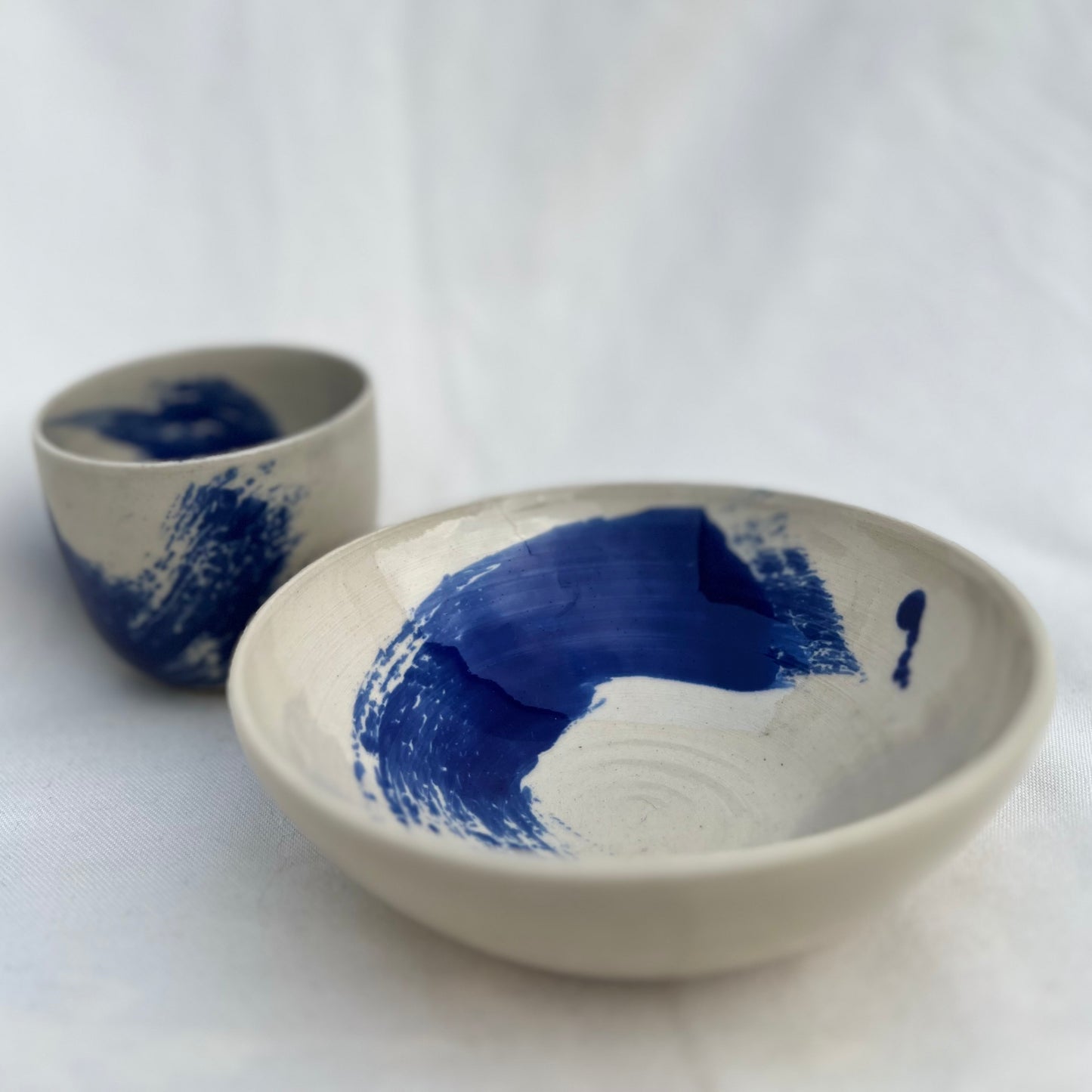 Bølgeskål i lys ler